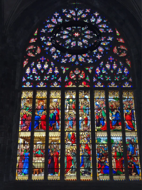 Vitrail Baie A dans la Cathédrale Saint-Etienne de Saint-Brieuc