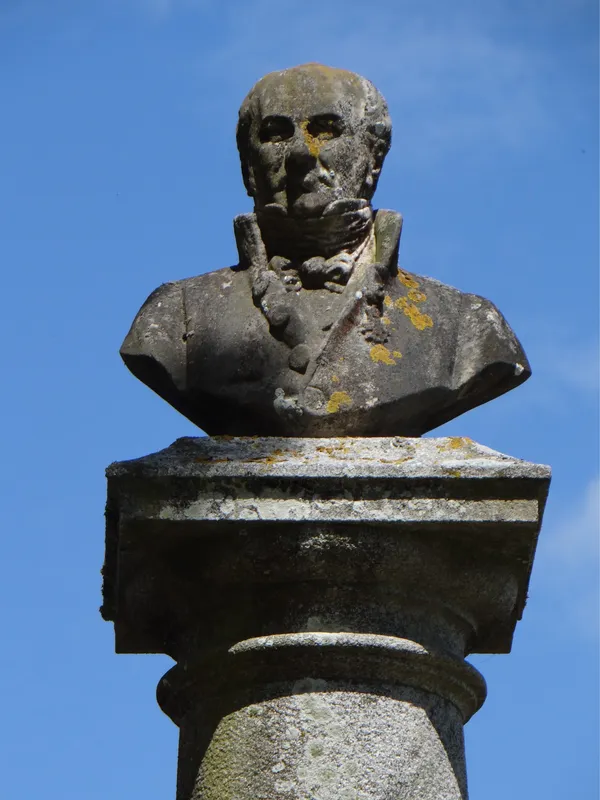 Statue Charles Néel de La Vigne à Dinan