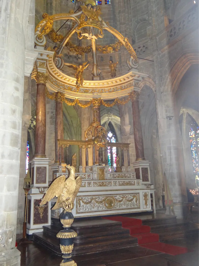 Maître-autel de la Basilique Saint-Sauveur de Dinan