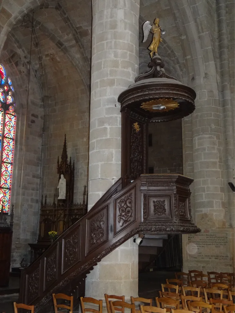 Chaire à prêcher de l'Église Saint-Malo de Dinan
