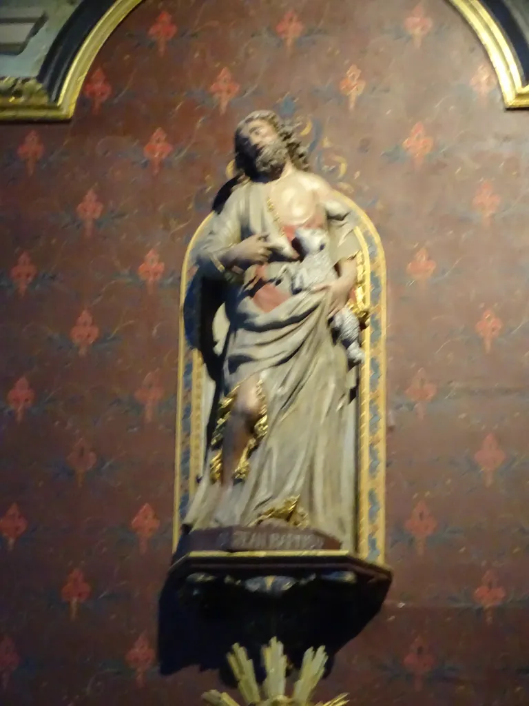 Statue de Saint-Jean-Baptiste dans l'Église Saint-Nicolas à Loudéac